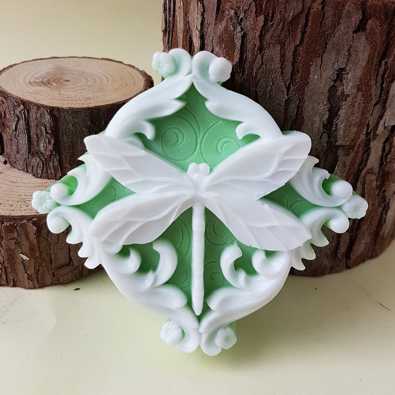 Dragonfly - scented handmade soap - สบู่ - วัสดุอื่นๆ สีเขียว