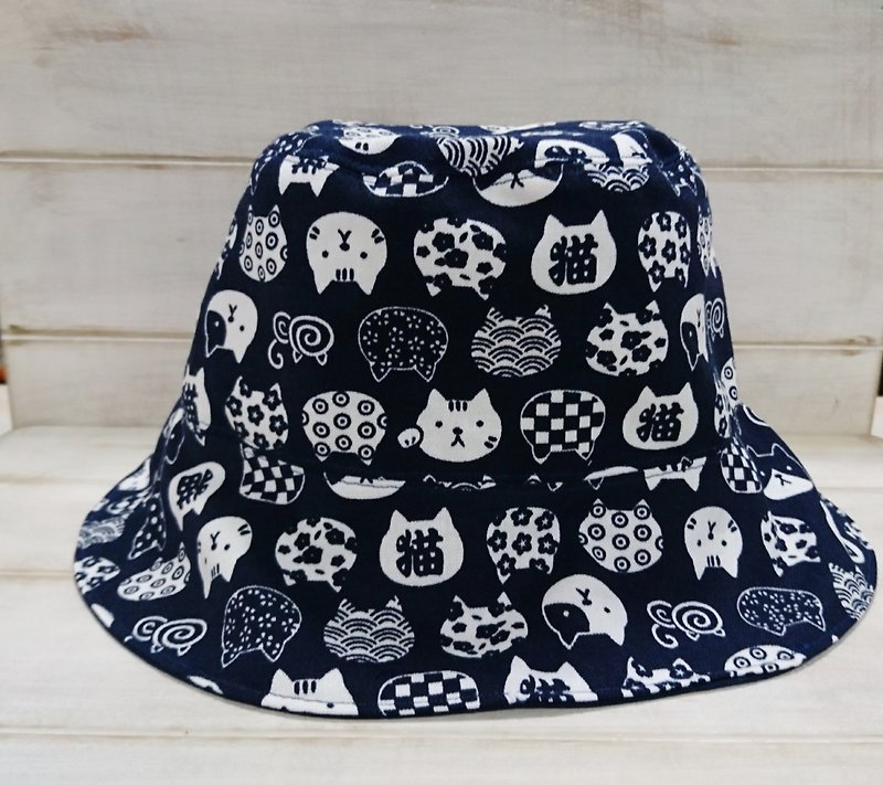 Japanese blue cat face pattern & blue plain-sided hat / visor - หมวก - ผ้าฝ้าย/ผ้าลินิน สีน้ำเงิน