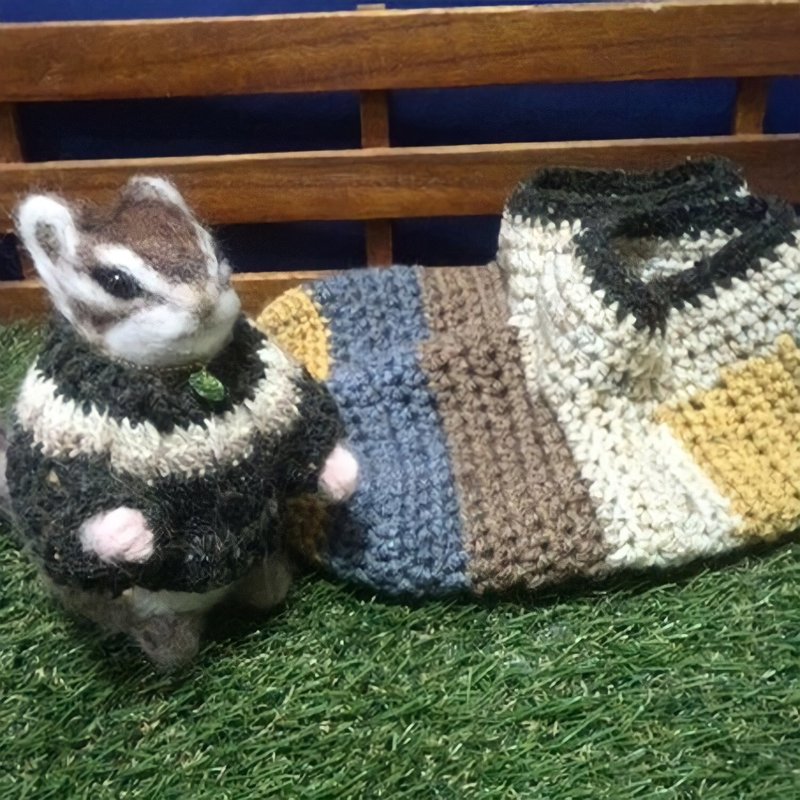 A chipmunk wearing a Nordic sweater made with wool felt and room socks for human - ตุ๊กตา - ขนแกะ 