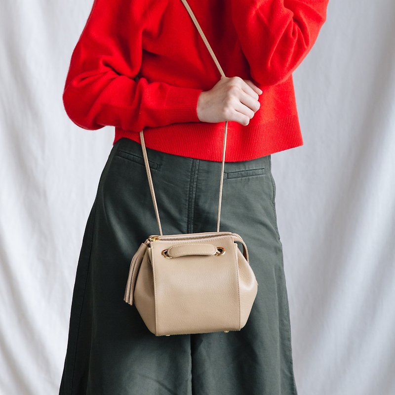 CUDDLE BAG - MINIMAL WOMEN SOFT LEATHER BAG -BEIGE/CREAM/KHAKI - Messenger Bags & Sling Bags - Genuine Leather Khaki