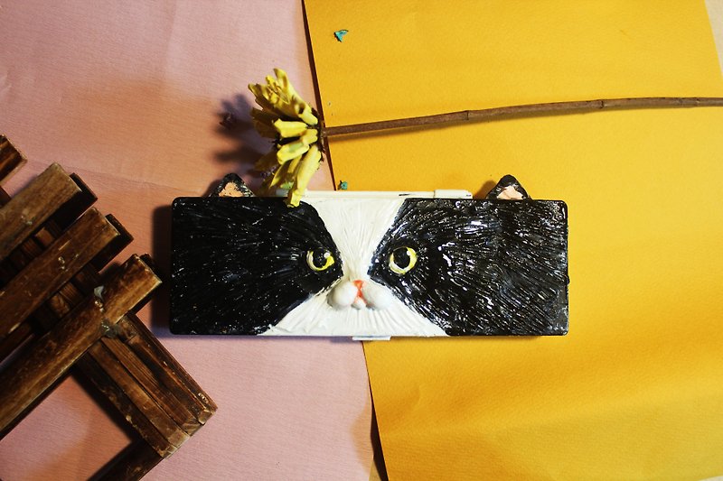 三次元の白と黒猫のペンケース - ペンケース・筆箱 - 粘土 
