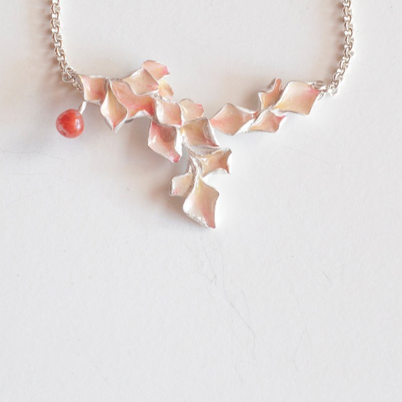 Petals and red stones / necklaces / pendants - Necklaces - Other Metals 