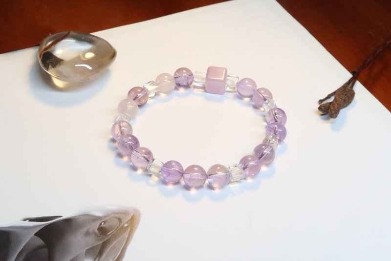 [Morning Dew Moonlight] Lavender Amethyst Purple Lithium White Crystal Pink Crystal Natural Stone Bracelet - สร้อยข้อมือ - เครื่องเพชรพลอย สีม่วง