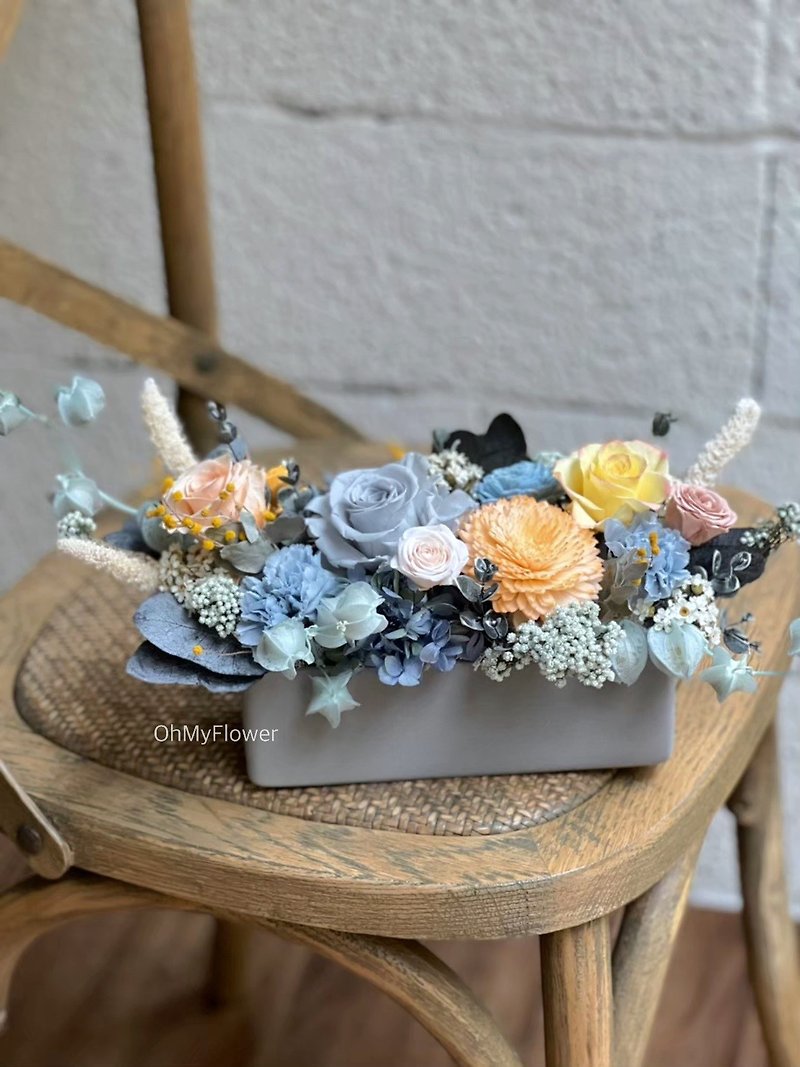 | Light of Dawn | preserved flower arrangement blue gold - ช่อดอกไม้แห้ง - พืช/ดอกไม้ สีน้ำเงิน