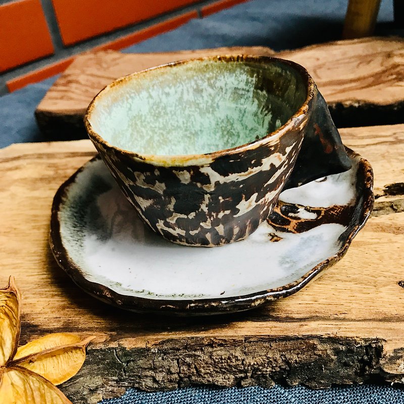 オリジナル（小さなコーヒーカップ）+雪（小さなデザートソーサー）001 - グラス・コップ - 陶器 ブラウン