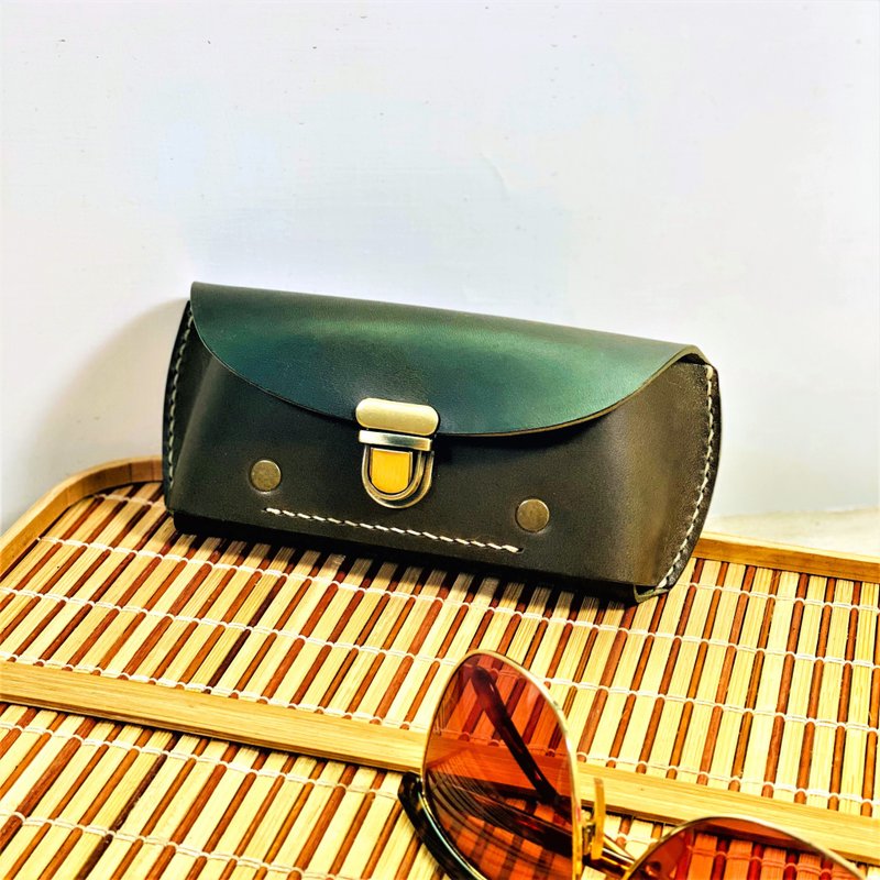 DUAL the simple  glasses case - Sunglasses - Genuine Leather Green