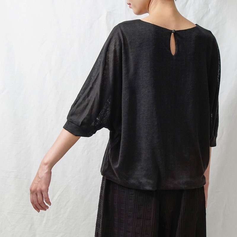 Double linen. Black five-point sleeve dangle tops. Spring and Summer | Ysanne - Women's Tops - Cotton & Hemp Black