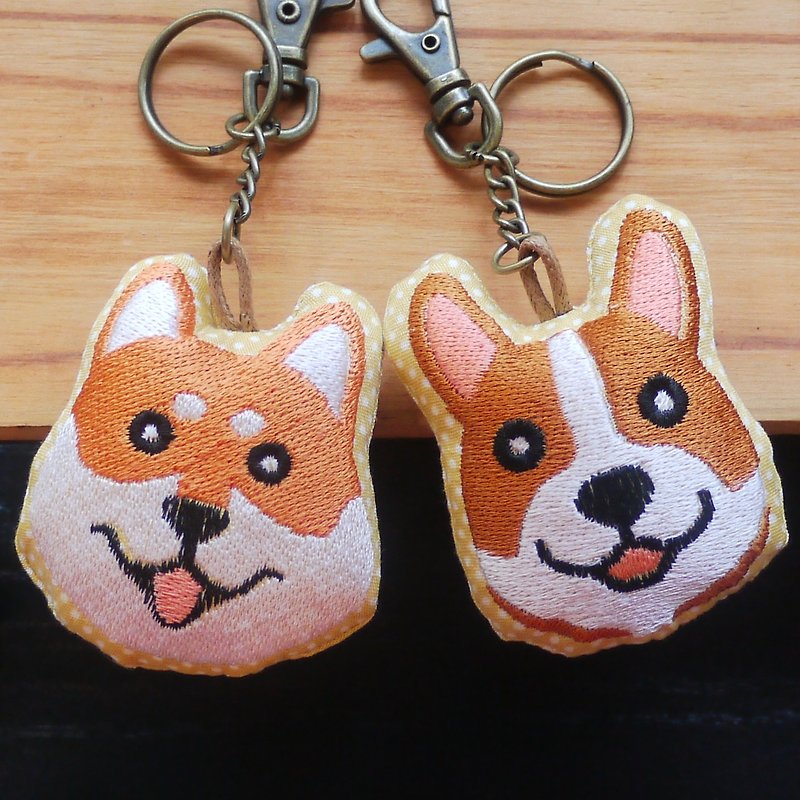 A family-embroidered key ring dog and cat figure optional 1+1 discount embroidered English name please note - Keychains - Thread 
