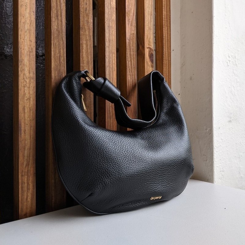 NOAH SHOULDER / BLACK - Messenger Bags & Sling Bags - Genuine Leather Black