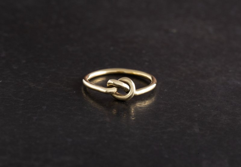 單結1號 黃銅戒指 Knot Tying Ring - 戒指 - 銅/黃銅 金色