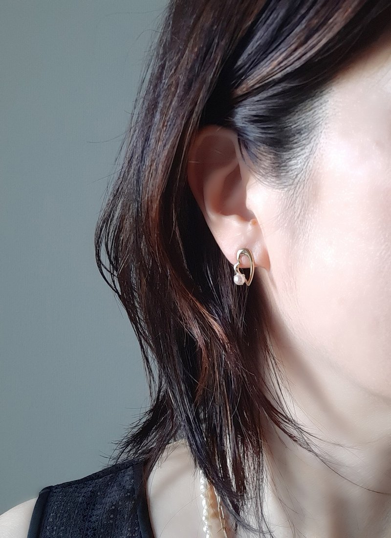 K18　オープンハート型 　ピアス　あこや真珠　ベビーパール　あこやパール　パールピアス　日本の真珠 pearl earrings  珍珠耳環  진주귀걸이 - 耳環/耳夾/耳骨夾 - 珍珠 