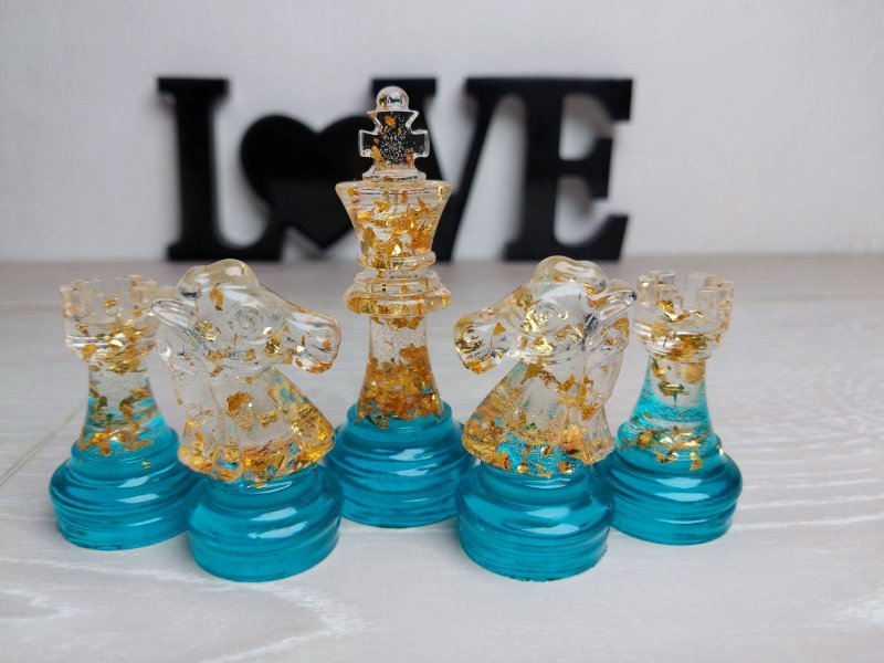 Modern resin chess pieces with chess board | Size of King 7cm | Epoxy resin - 桌遊/卡牌 - 樹脂 藍色