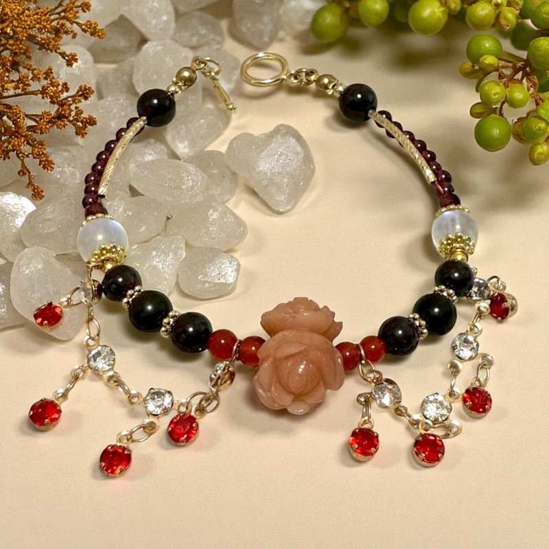 Oath of Red Radiance Bracelet – Red Agate Carving × Garnet × Taurus Energy - สร้อยข้อมือ - คริสตัล สีแดง