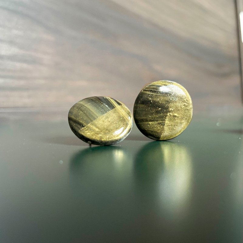 Stud earrings golden green - ต่างหู - วัสดุอื่นๆ หลากหลายสี