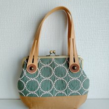 ♡handmade♡ ミナペルホネン　　底がまぁるい巾着バッグ まる底巾着バッグ(ミナペルホネン タンバリン柄)グレーグリーン