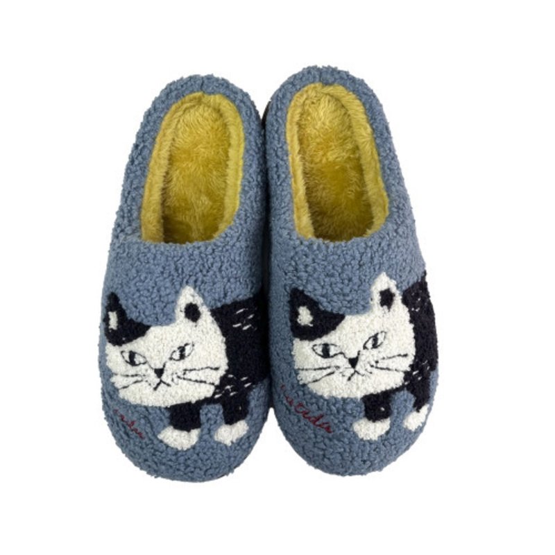 Kusuguru Japan 拖鞋 相良刺繡絨毛保暖止滑鞋底室內拖鞋-藍色 - 室內拖鞋 - 聚酯纖維 藍色