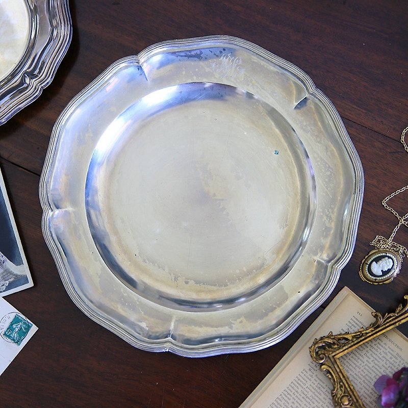 歐洲花型古董盤No.4 托盤(稀有的大尺寸花型盤) - 小碟/醬油碟 - 其他金屬 銀色
