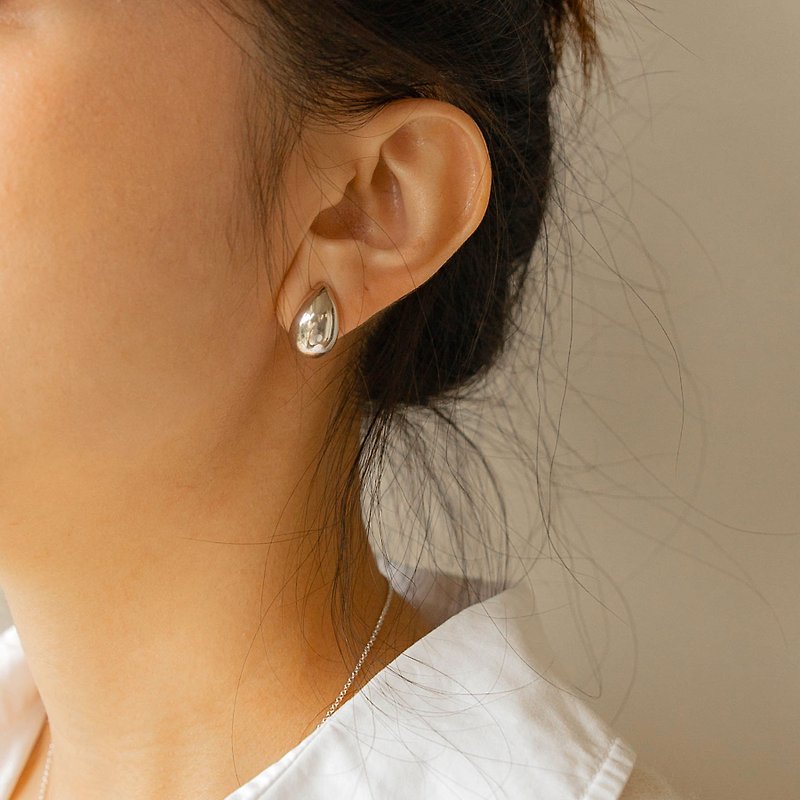 Waterdrop Silver Earrings 水滴型 蛋型 簡約純銀耳環 禮物 送禮 - 耳環/耳夾 - 純銀 銀色