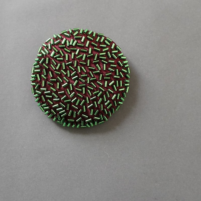 Brooch Scatter 7 Large Beaded Embroidery Brooch Green Red Unique One of a Kind Christmas - เข็มกลัด - แก้ว สีเขียว