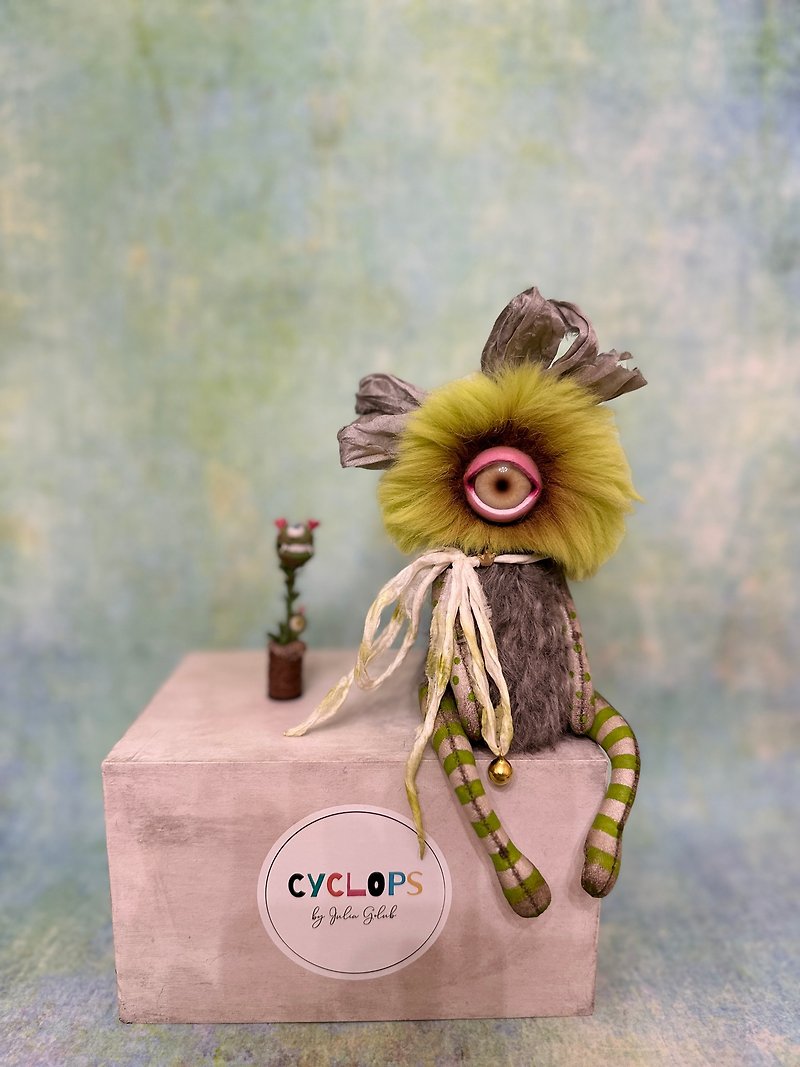 Green&gray mini cyclops - girl_MADE TO ORDER in July! - Stuffed Dolls & Figurines - Other Materials Green