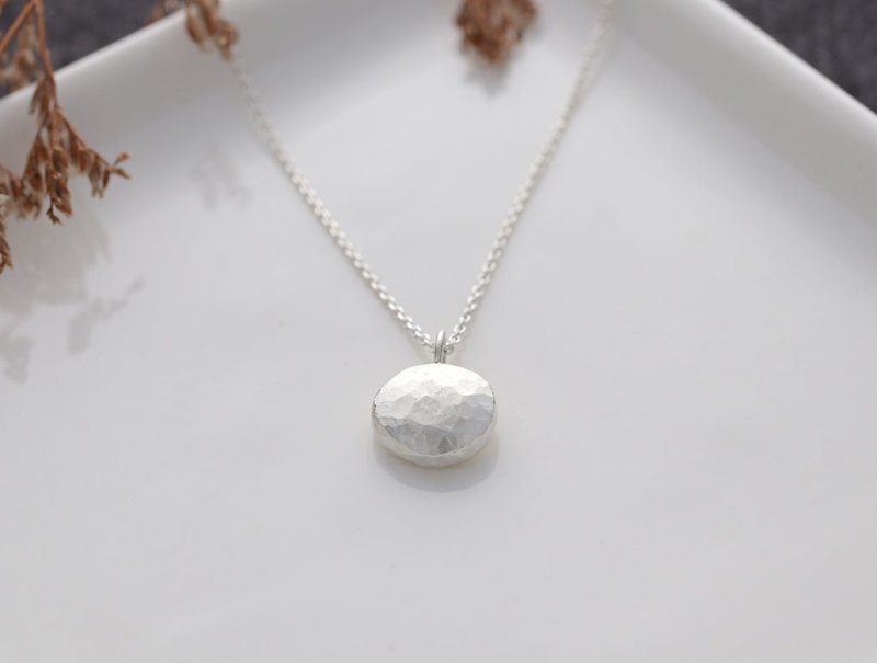 ni.kou sterling silver simple small stone water ripple pendant necklace - Necklaces - Other Metals 