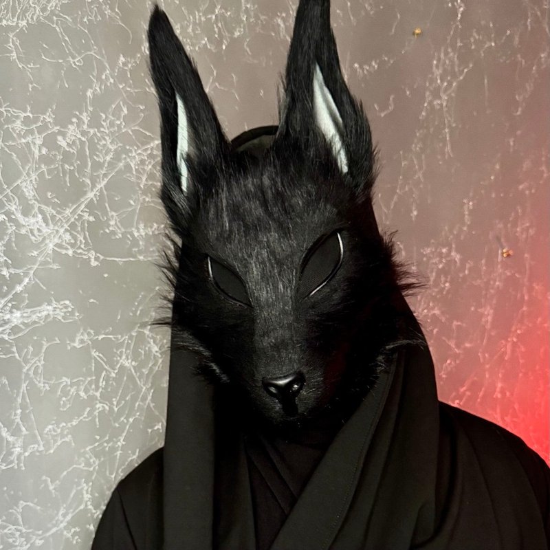 Black Wolf mask with fur, Egyptian Anubis Costume, Wolf Head Jackal Cosplay - 口罩/口罩收納套 - 樹脂 黑色