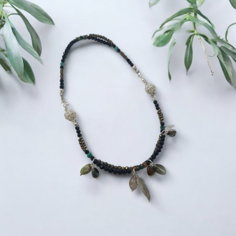 (2 in 1 ) Stone Necklace vs Bracelet - Bracelets - Stone Multicolor