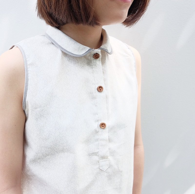 Sleeveless Shirt : Line Pattern - Women's Tops - Cotton & Hemp Gray