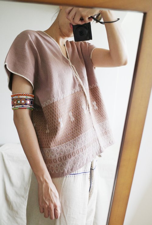 アフガニスタン　クチィ刺繍ソフレ 際立つ贅沢彩り。アフガニスタン刺繍ビーズ長財布  の通販