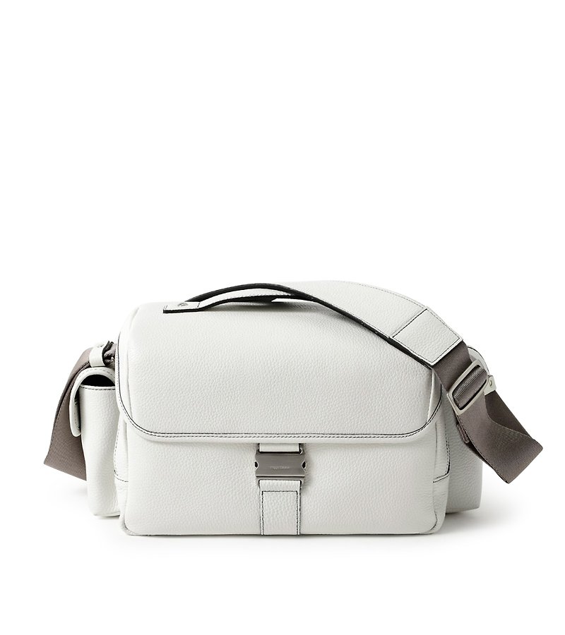 HIROSHI SEO Litchi Grain Leather Flip Light Travel Camera Bag-White - Camera Bags & Camera Cases - Genuine Leather White
