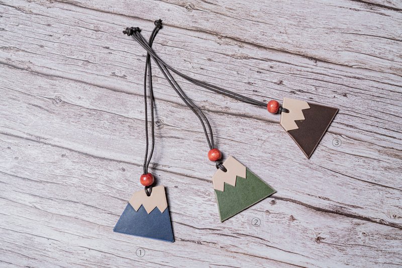 Mount Fuji Begonia Flower Strap - เชือก/สายคล้อง - หนังแท้ หลากหลายสี