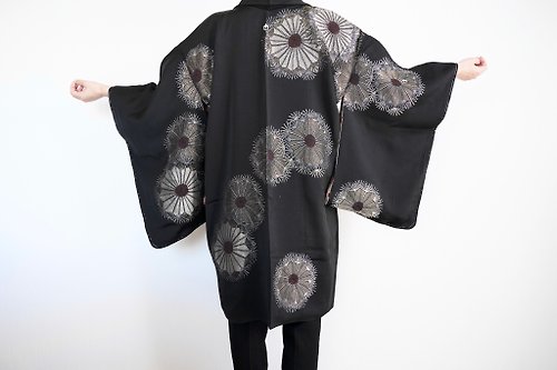 Litre Japan glitter floral kimono, black kimono, vintage kimono, gorgeous kimono