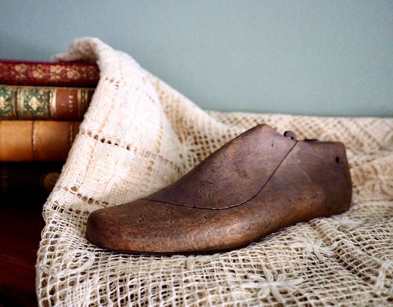 美國木製棕咖啡黑色老鞋撐 - 擺飾/家飾品 - 木頭 