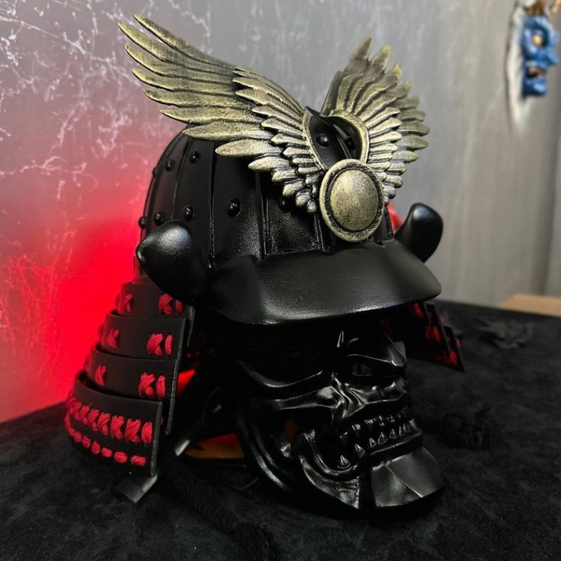 Japanese Kabuto Samurai Helmet wearable, Japanese Warrior Armor, Samurai Cosplay - 口罩/口罩收納套 - 樹脂 黑色