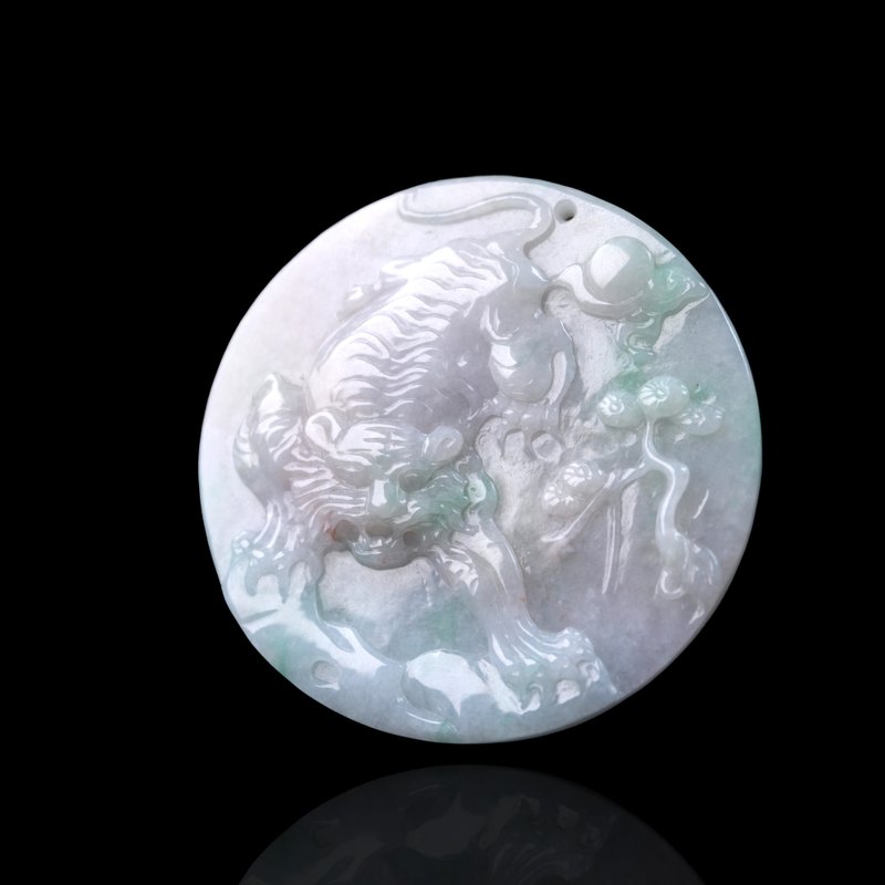 飄綠花翡翠下山虎虎牌項鍊 | 天然緬甸玉A貨翡翠 | 送禮 - 項鍊 - 玉石 多色