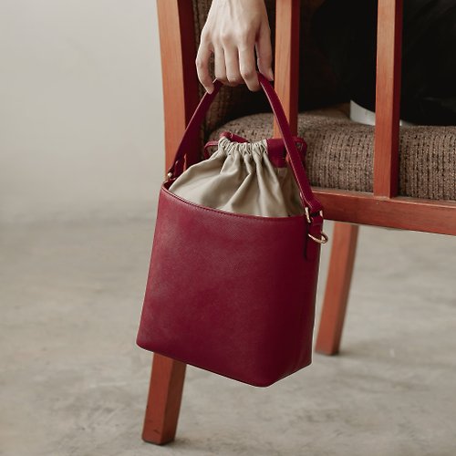 Cozee ''The bucket" leather shoulder bag - Dark red