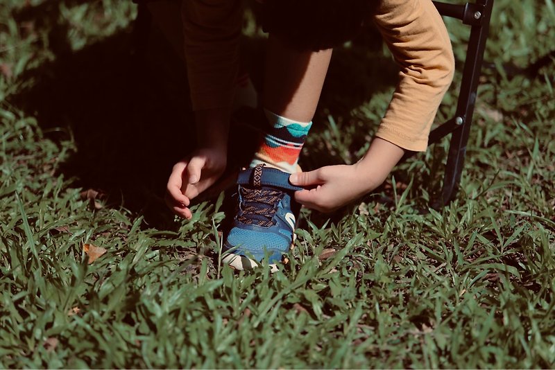 Sustainable Trendy Crew Sport Socks for Kids - ถุงเท้า - วัสดุอีโค 