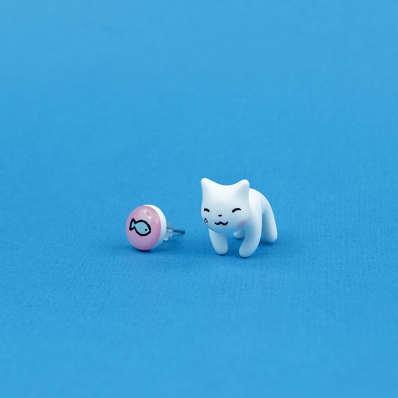 Kawaii Cat Earrings-Polymer Clay Earrings,Handmade&Handpaited Catlover Gift - 耳環/耳夾 - 黏土 白色