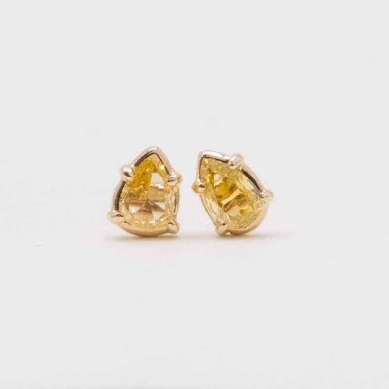 Yellow Daisy Diamond Earrings - ต่างหู - เครื่องเพชรพลอย 