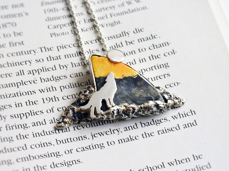 Lunar Wolverine (Silver Necklace) ::C% Handmade Jewelry:: - สร้อยคอ - โลหะ สีเงิน