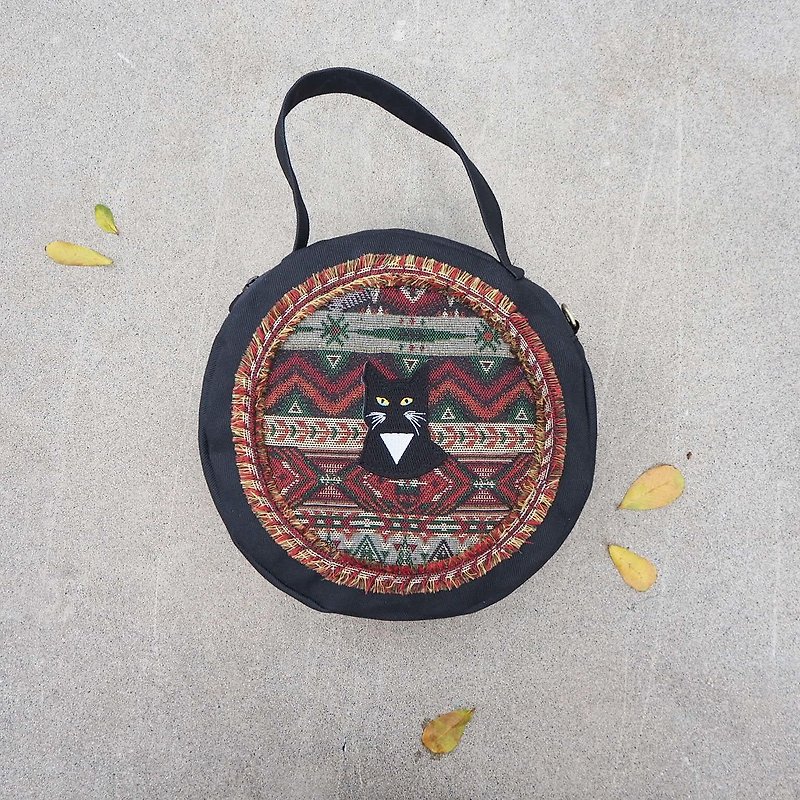 Folk Style Circle Handbag - กระเป๋าถือ - ลินิน สีดำ