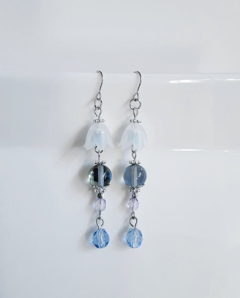 Cute blue earrings with lily of the valley beads, Luna Flash and Czech beads. Glass beads, Jewels, Birthday gifts, Blue earrings, Lily of the valley, Hypoallergenic earrings or Clip-On can be changed. - Earrings & Clip-ons - Glass Blue