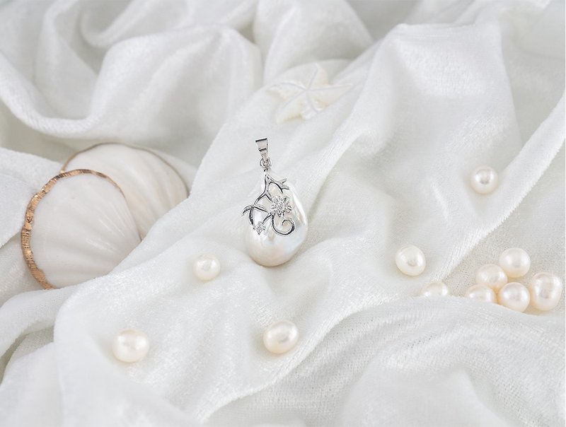Edith & Jaz • Baroque Pearl Pendant - สร้อยคอ - ไข่มุก ขาว