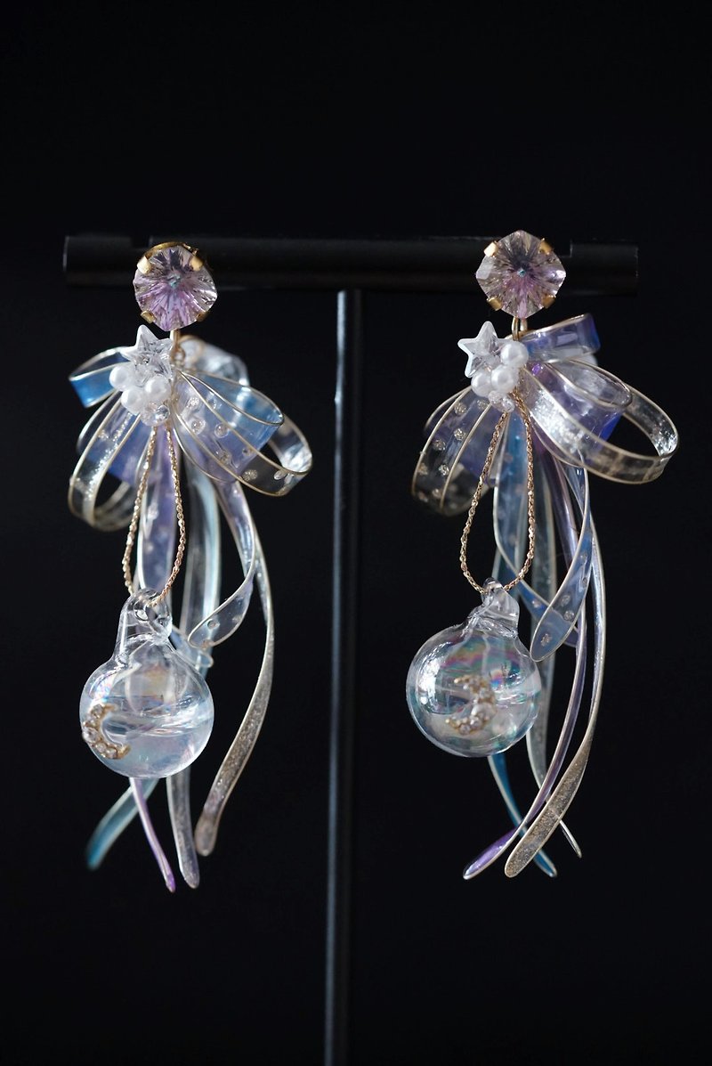 Resin ribbon water wave earrings - ต่างหู - เรซิน 
