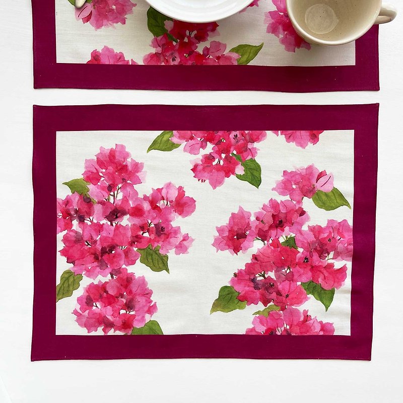 Set of 2 placemats bougainvillea pattern cotton Linen material - ผ้ารองโต๊ะ/ของตกแต่ง - ผ้าฝ้าย/ผ้าลินิน สึชมพู