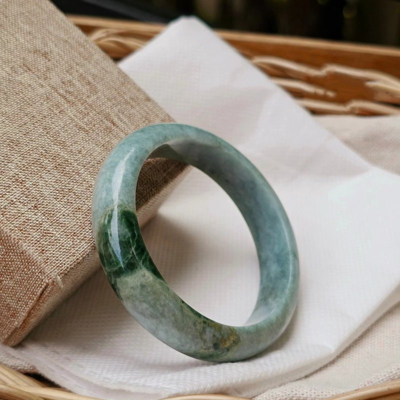 Burmese Jade Bangle Kin Bo Xiang Green with Green Tints Jadeite A Inner 53.2 mm - 手鍊/手環 - 玉石 綠色