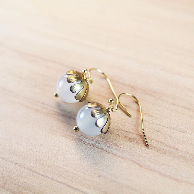 【Gold Lake】 Long fruit earrings gold and green models | clip-on earrings earrings can be changed for sterling silver needles | apple agate | brass plated 18K gold | natural stone earrings, Chinese ancient wind ornaments E15 - ต่างหู - เครื่องเพชรพลอย สีเขียว