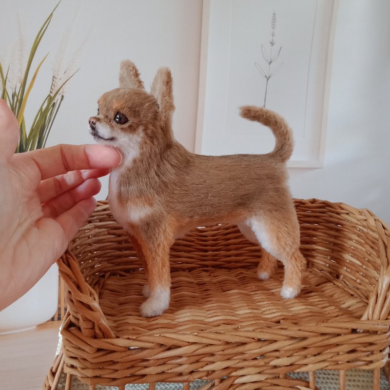 6 inches height Custom Miniature realistic crochet Chihuahua figurine - 玩偶/公仔 - 其他材質 卡其色