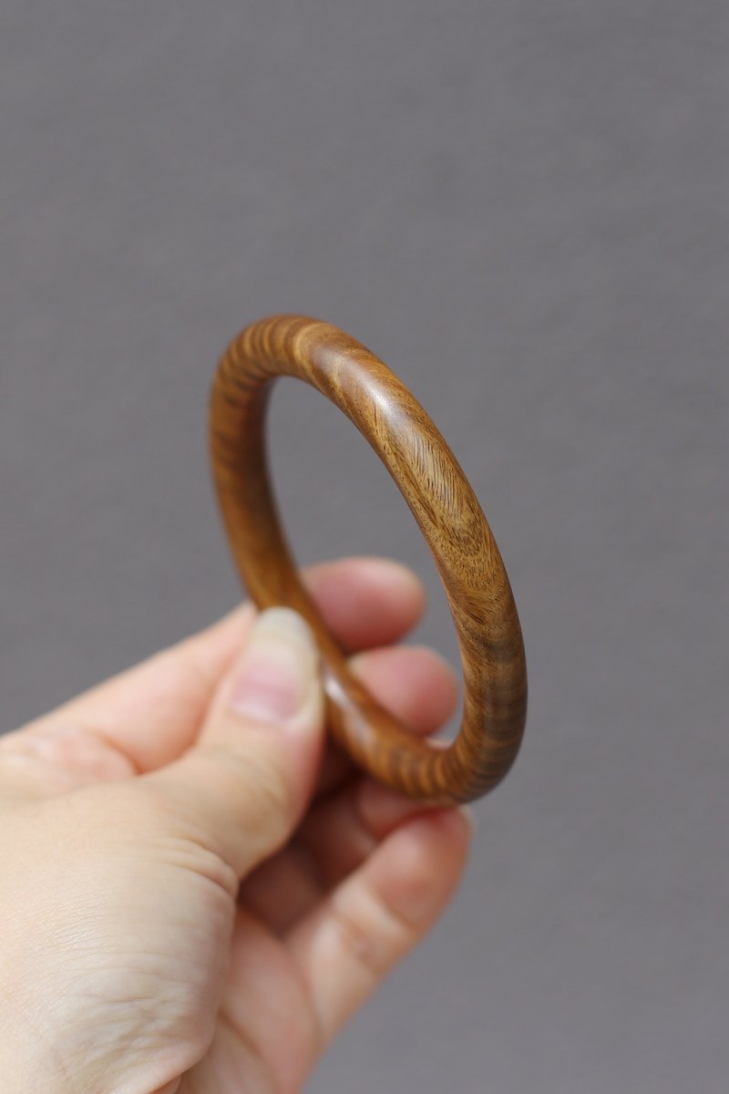 壹染指手作木藝 | 綠檀 木手鐲 | 一物一圖 | 內直徑6cm - 手鍊/手環 - 木頭 綠色