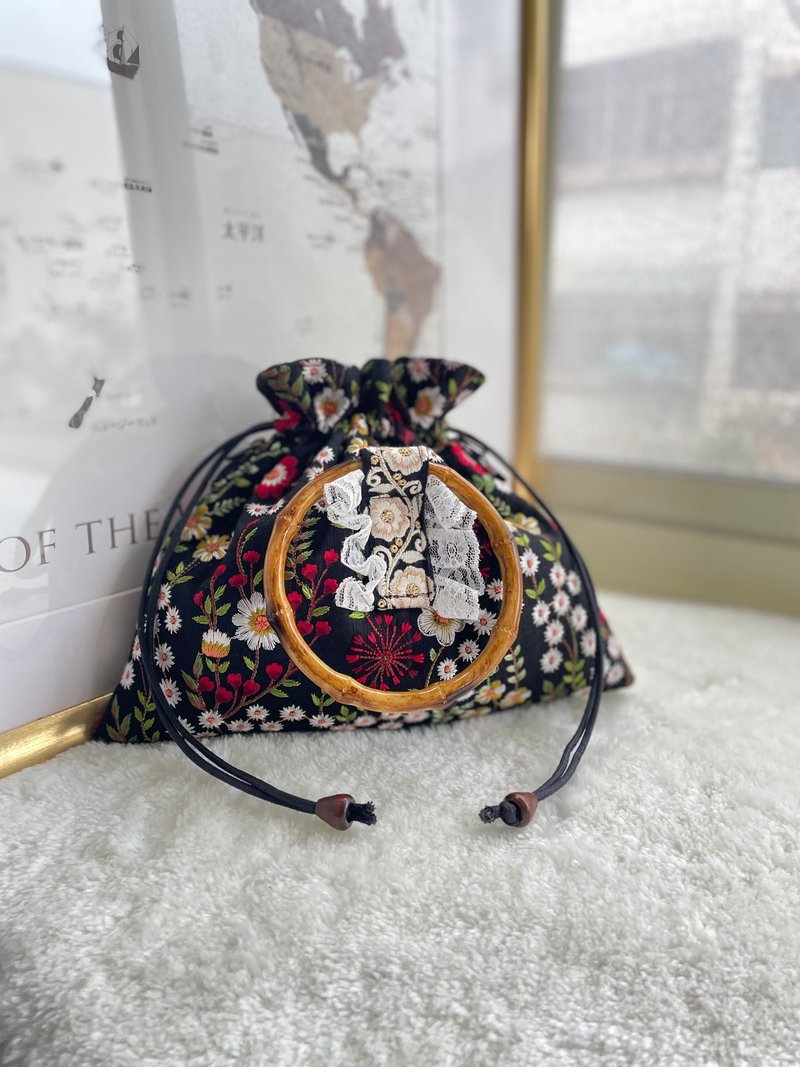 4-way drawstring bag with Indian embroidery and Japanese rings - 手提包/手提袋 - 繡線 黑色
